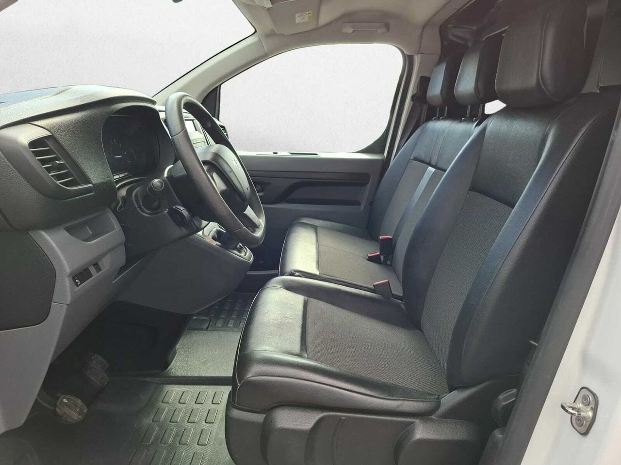 Peugeot Expert FG PRO BLUE HDI 120 CV LONG  - Foto 2