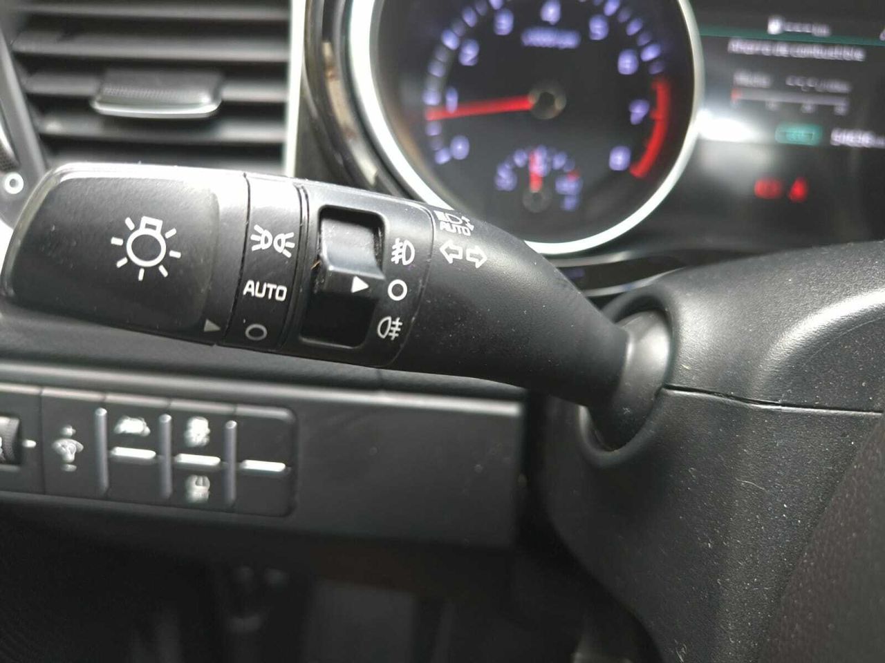 Kia XCeed 1.5  MHEV TECH 160 CV  - Foto 2