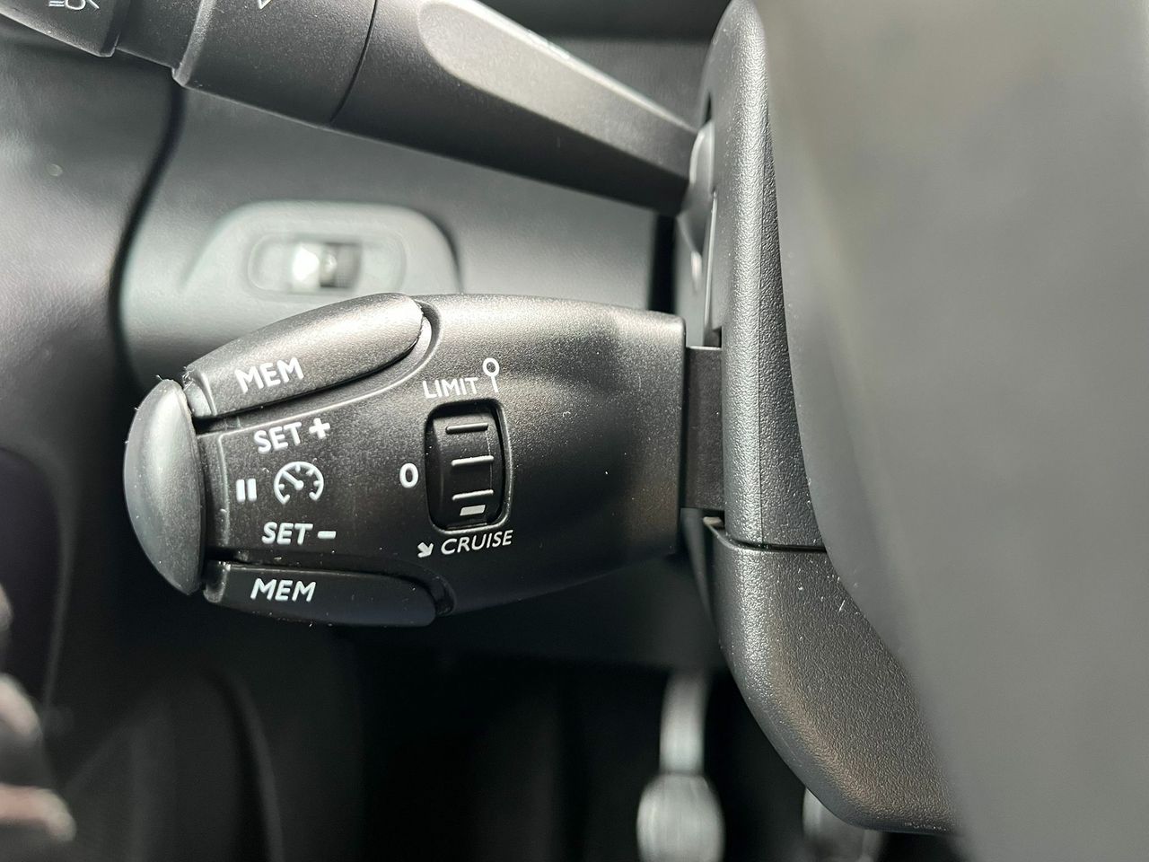 Peugeot Rifter ALLURE PACK BLUE HDI 100 CV  - Foto 2