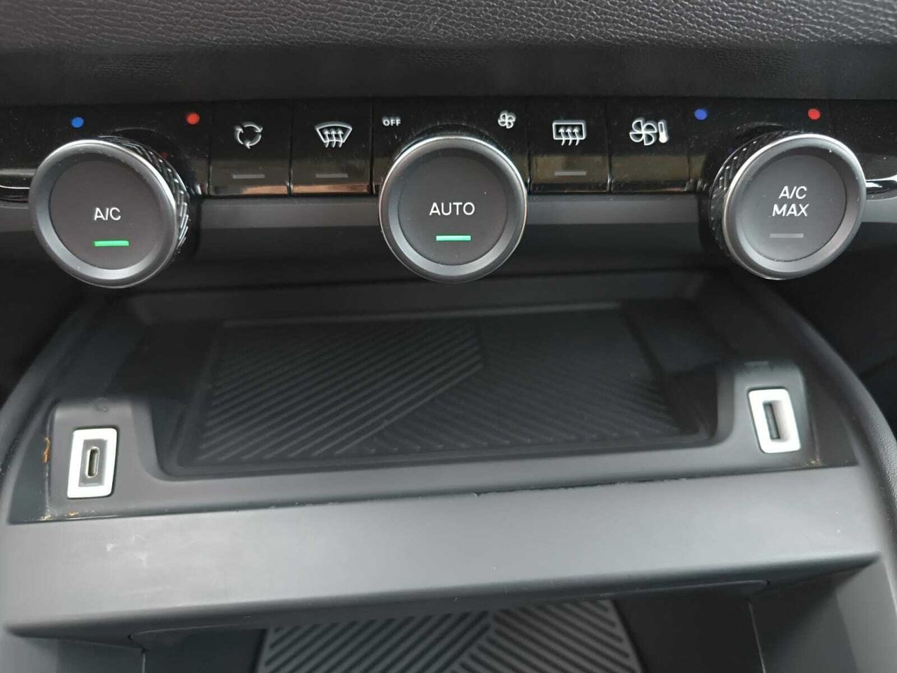 Citroën C4 Cactus FEEL BLUE HDI 110 CV  - Foto 2