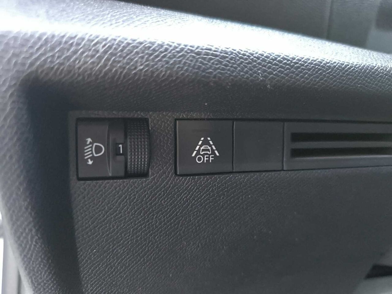 Citroën C4 FEEL BLUE HDI 110 CV  - Foto 2