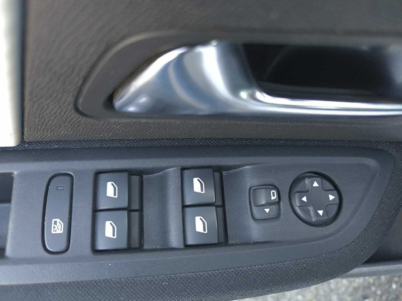 Citroën C4 FEEL BLUE HDI 110 CV  - Foto 2