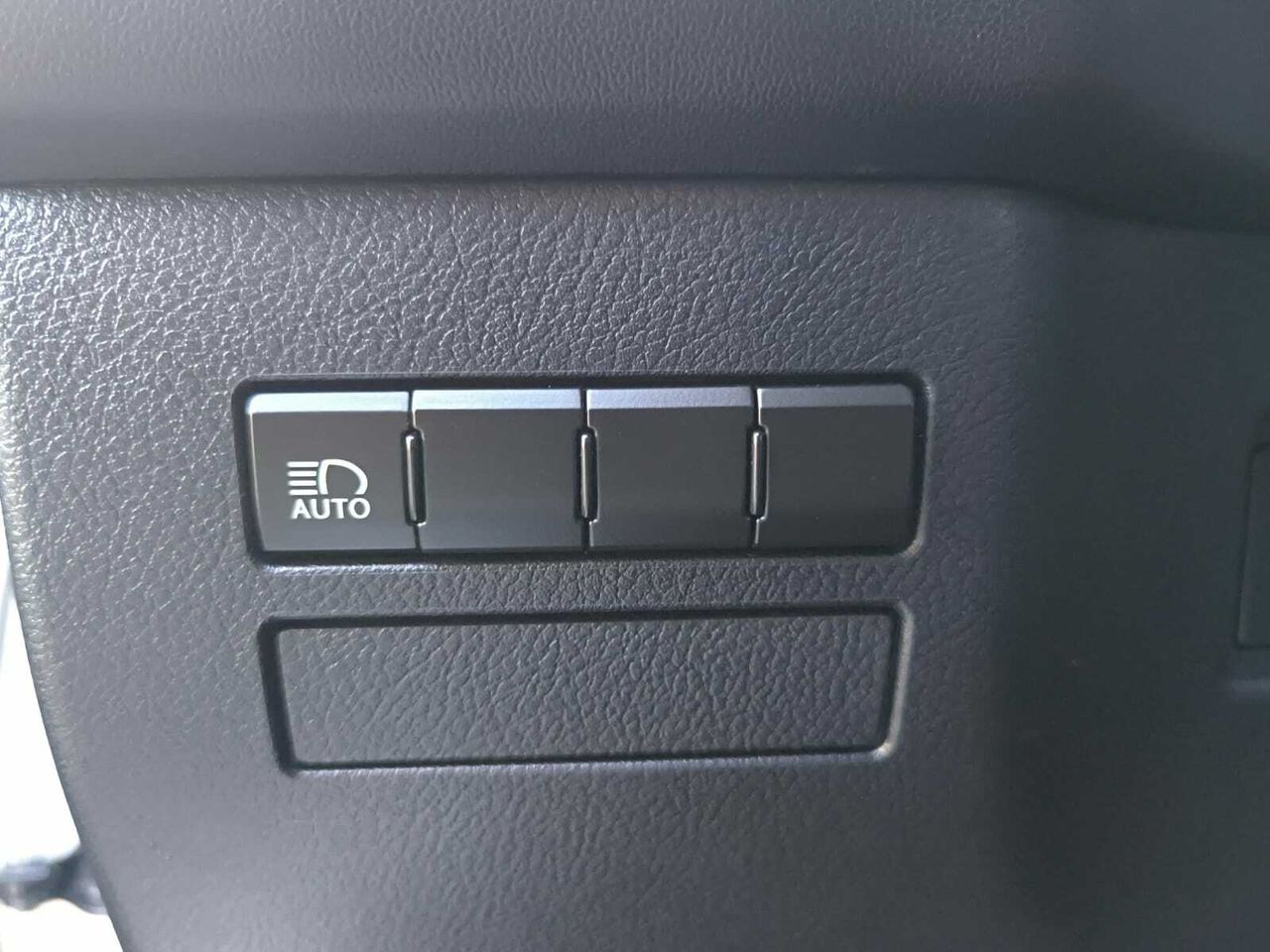 Lexus NX 2.5 300 H BUSINESS NAVIGATION  2WD  - Foto 2