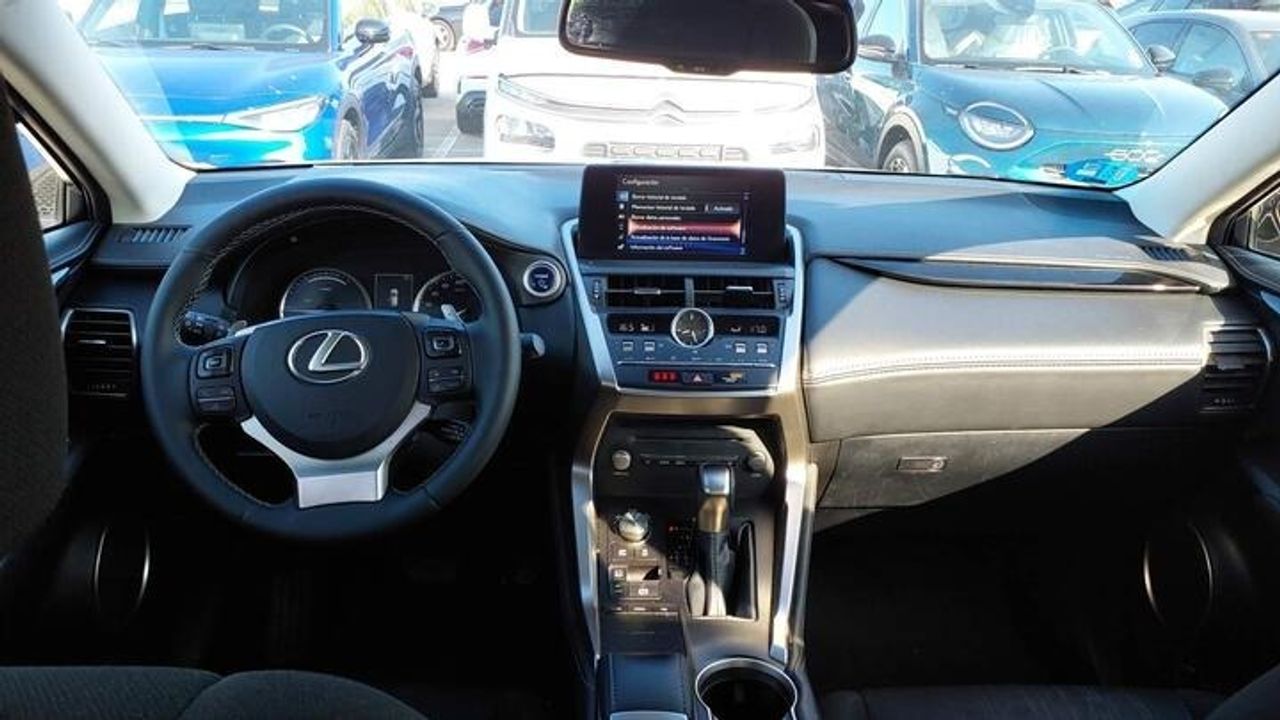 Lexus NX 2.5 300 H BUSINESS NAVIGATION  2WD  - Foto 2