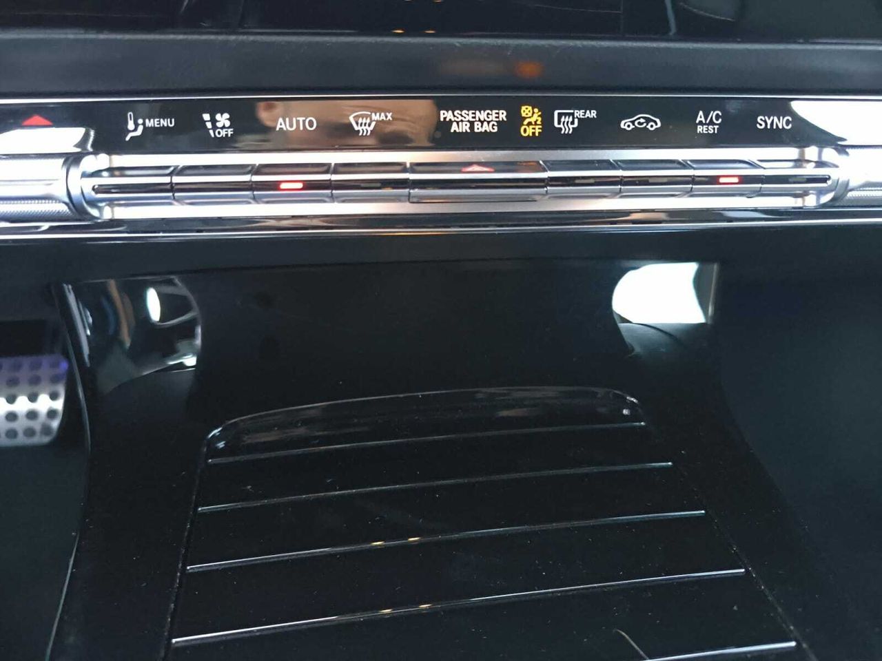 Mercedes CLA 200 D DCT AMG LINE + PAQ. PREMIUM + SMARTPHONE  - Foto 2