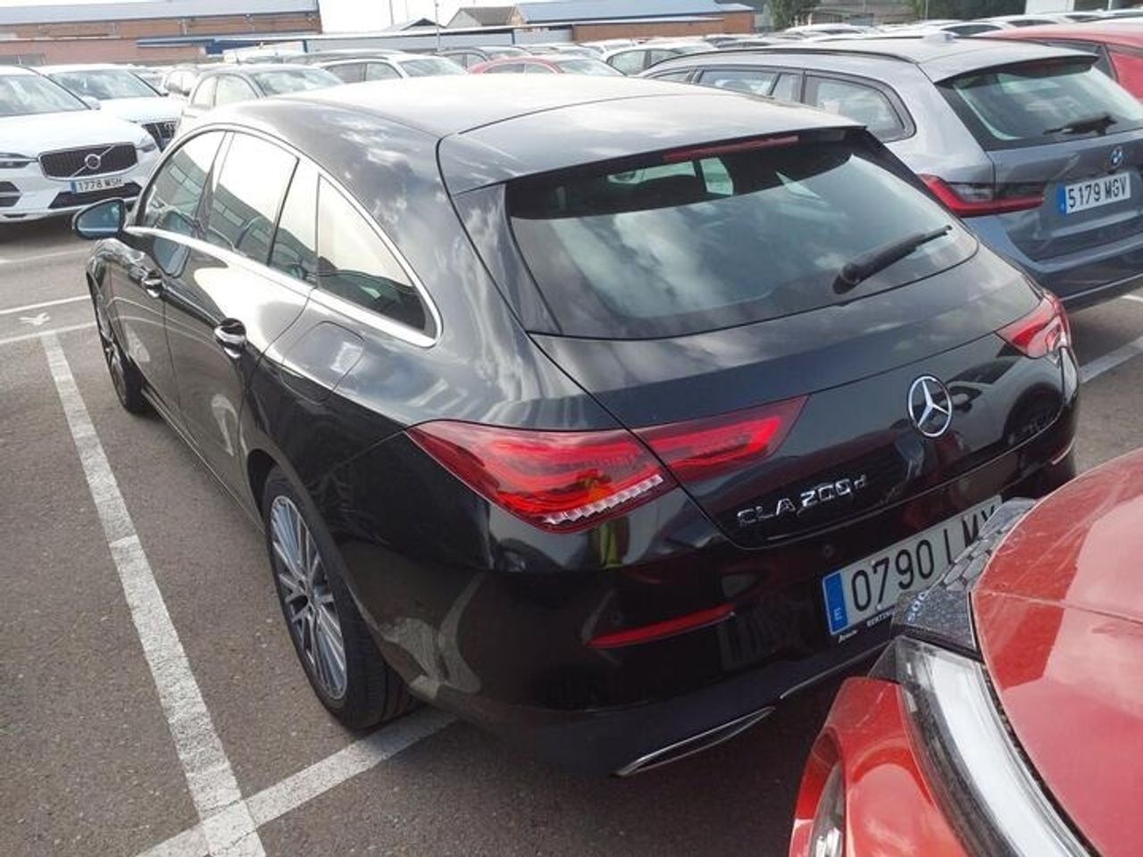 Mercedes CLA 200 D DCT SHOOTING BRAKE + PAQ ADVANTAGE+ SMARTPHONE  - Foto 2