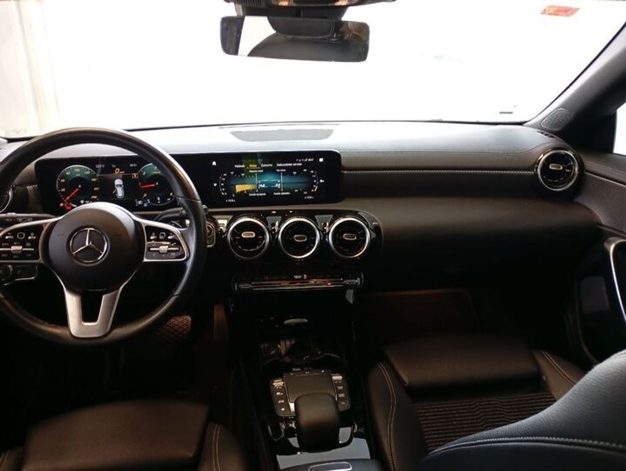Mercedes CLA 200 D DCT SHOOTING BRAKE + PAQ ADVANTAGE+ SMARTPHONE  - Foto 2
