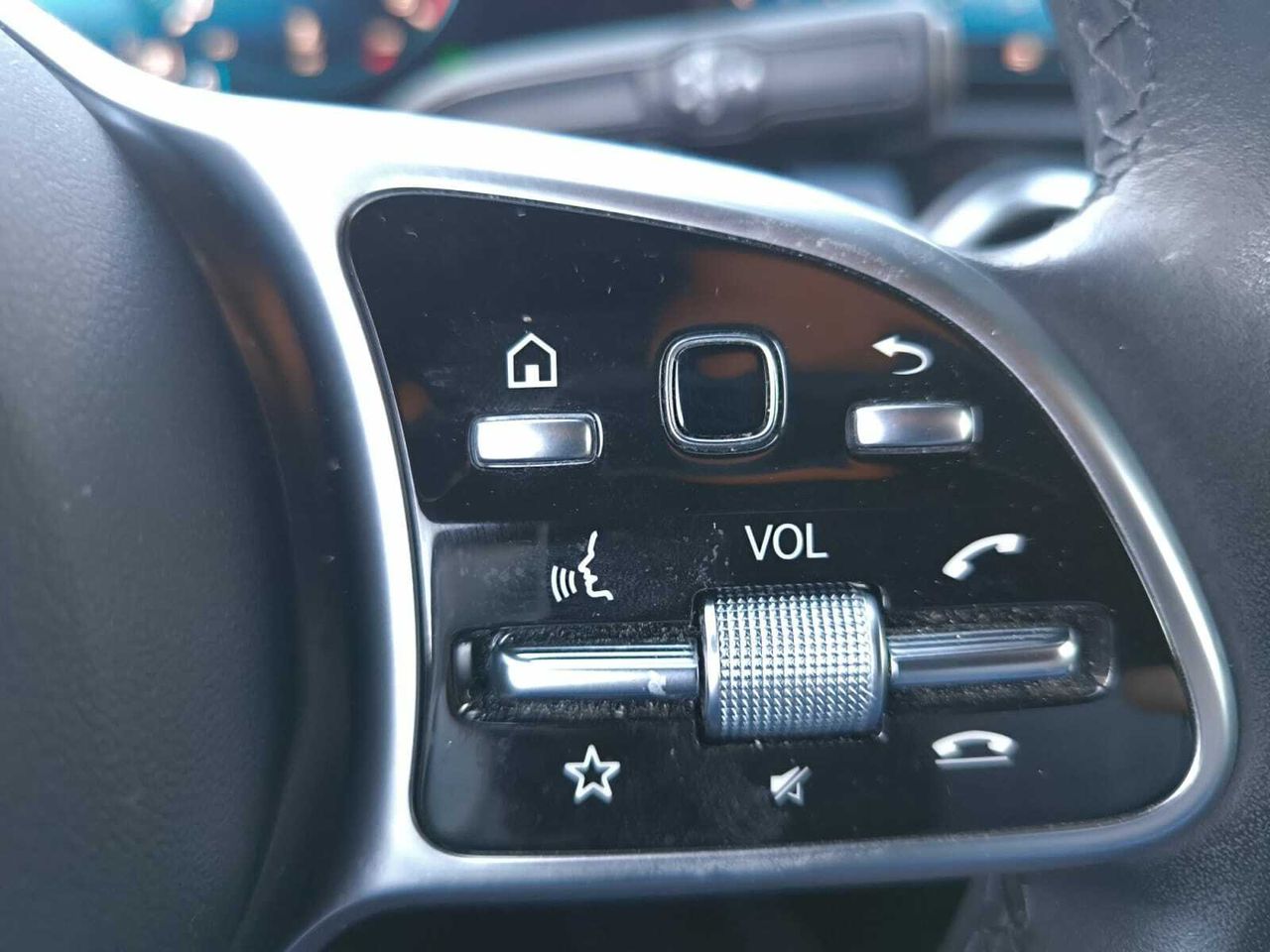 Mercedes CLA 200 D DCT SHOOTING BRAKE + PAQ ADVANTAGE+ SMARTPHONE  - Foto 2