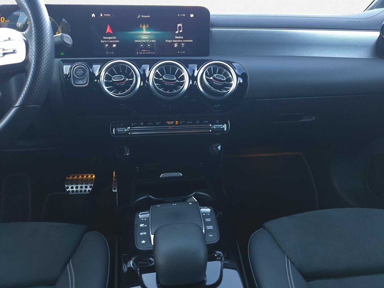 Mercedes CLA 200 D DCT SHOOTING BRAKE AMG LINE+PAQ PREMIUM+ SMARTPHONE  - Foto 2