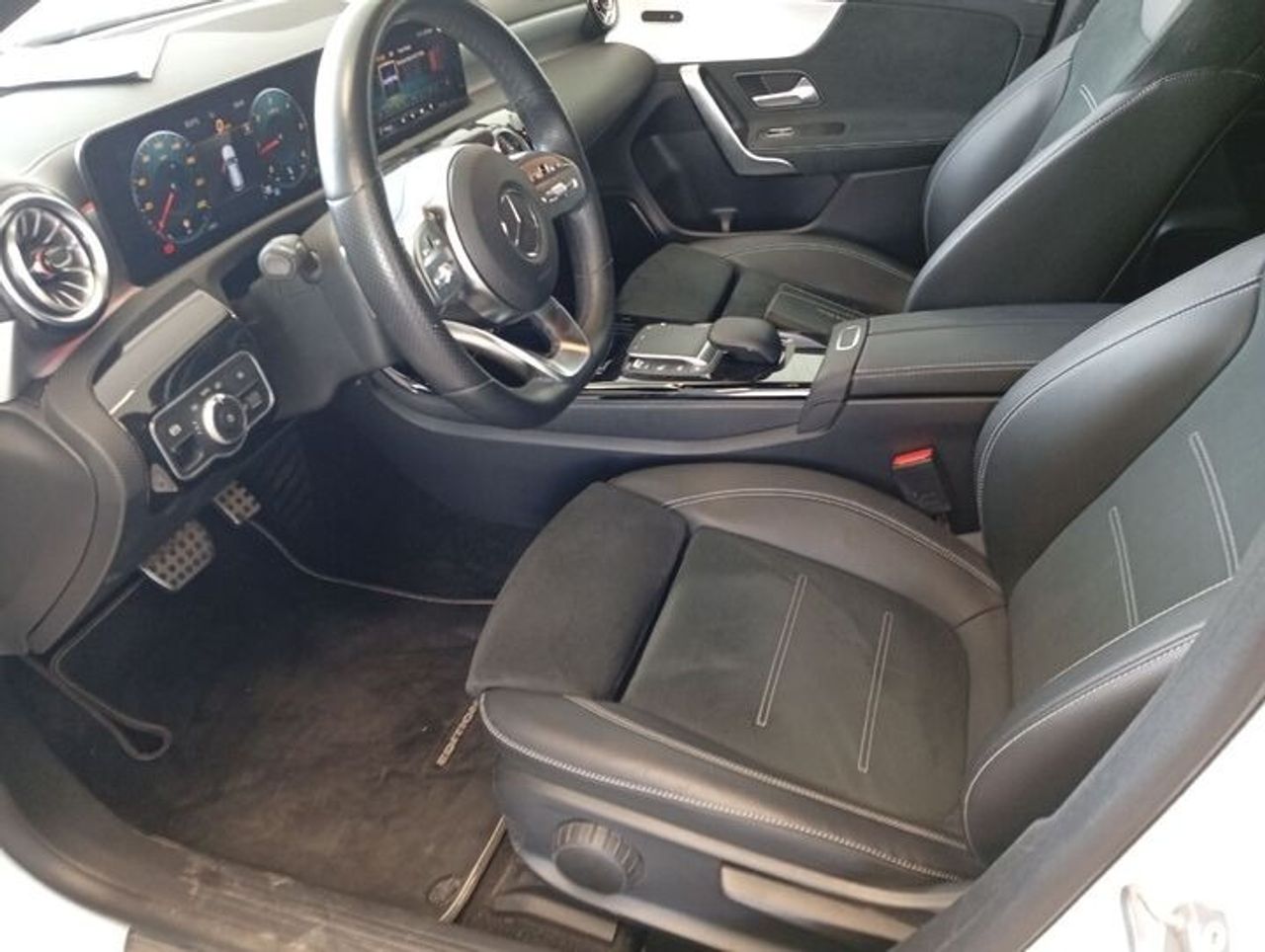 Mercedes CLA 200 D DCT SHOOTING BRAKE AMG LINE+PAQ PREMIUM+ SMARTPHONE  - Foto 2