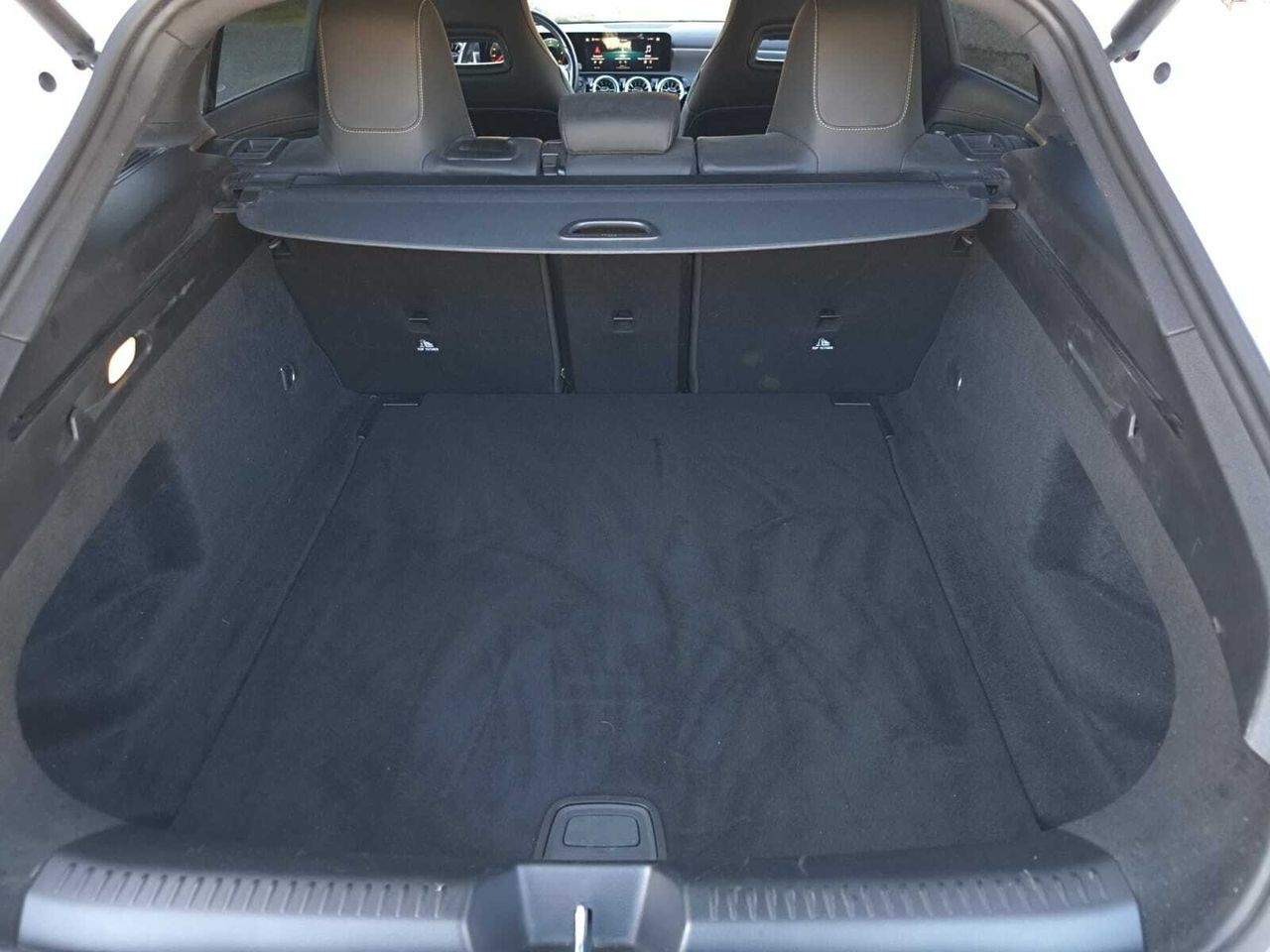 Mercedes CLA 200 D DCT SHOOTING BRAKE AMG LINE+PAQ PREMIUM+ SMARTPHONE  - Foto 2