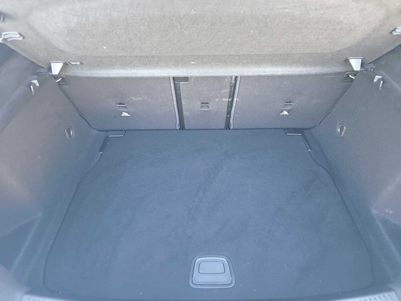 Mercedes Clase A 200 D AMG LINE + PAQUETE PREMIUM+ SMARTPHONE  - Foto 2