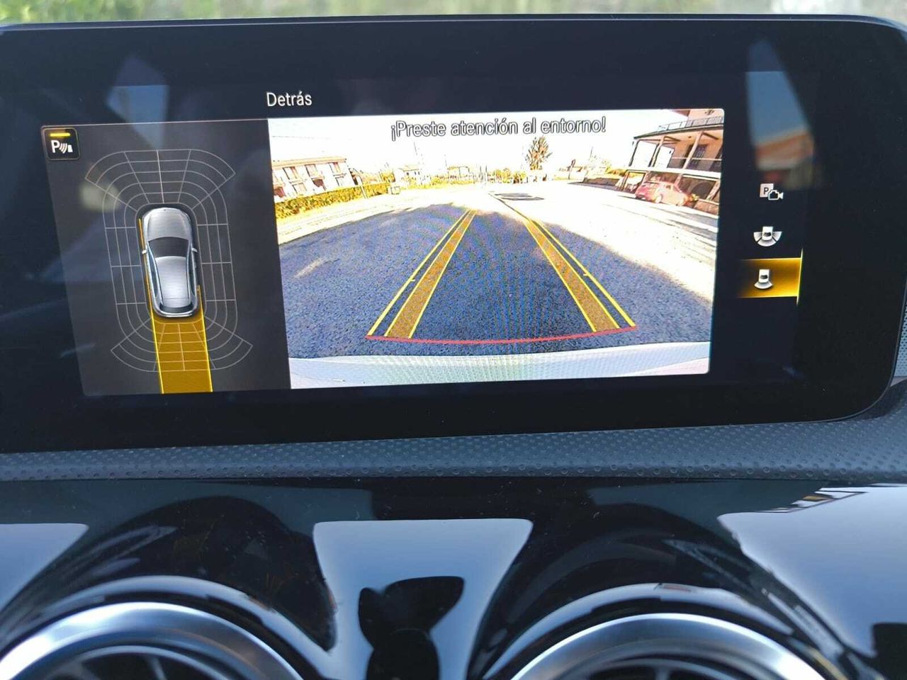 Mercedes Clase A 200 D AMG LINE + PAQUETE PREMIUM+ SMARTPHONE  - Foto 2