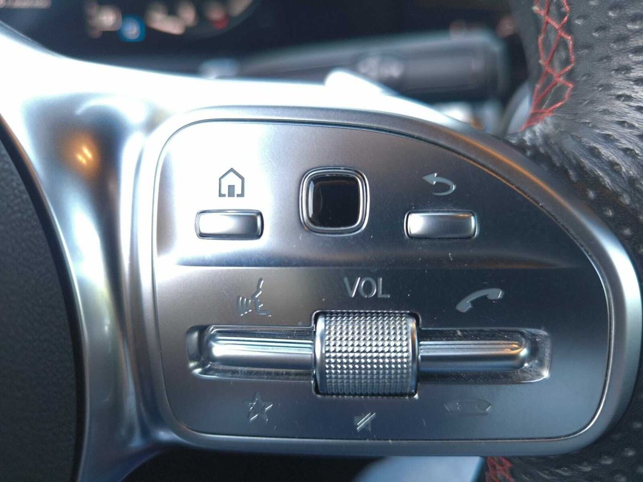 Mercedes GLB 200 D DCT 7 PLAZAS+AMG LINE+PAQ PREMIUM  - Foto 2