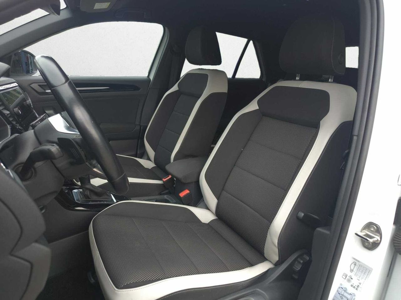 Volkswagen T-Roc SPORT 2.0 TDI 150 CV DSG  - Foto 2