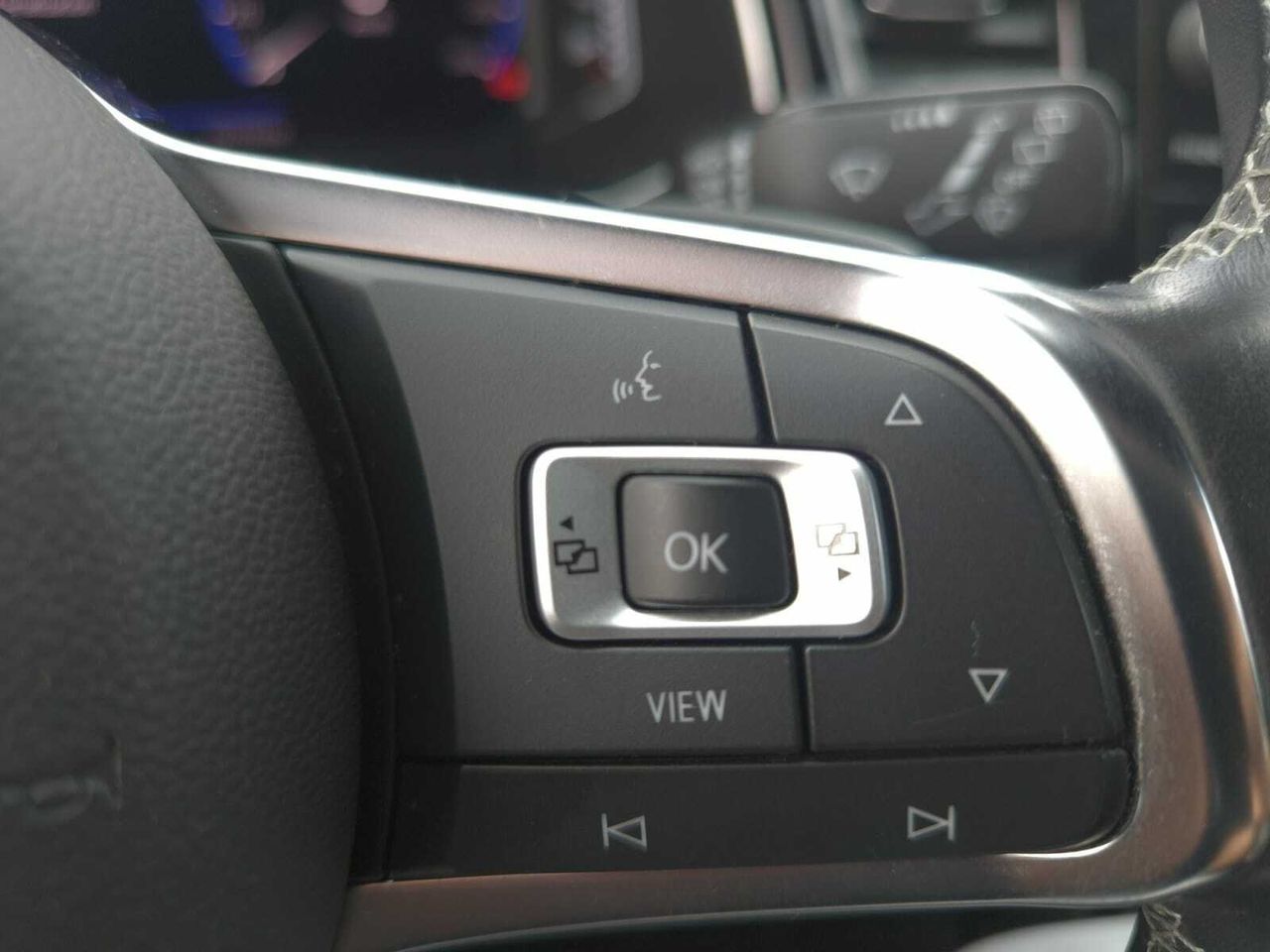 Volkswagen T-Roc SPORT 2.0 TDI 150 CV DSG  - Foto 2