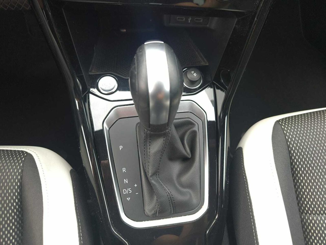 Volkswagen T-Roc SPORT 2.0 TDI 150 CV DSG  - Foto 2