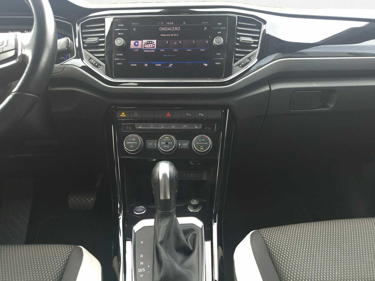 Volkswagen T-Roc SPORT 2.0 TDI 150 CV DSG  - Foto 2