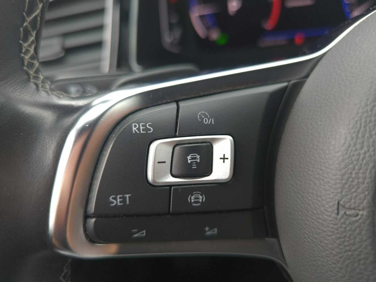 Volkswagen T-Roc SPORT 2.0 TDI 150 CV DSG  - Foto 2