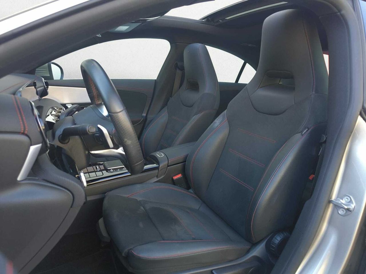 Mercedes CLA 200 D DCT AMG + TECHO PANORAMICO  - Foto 2