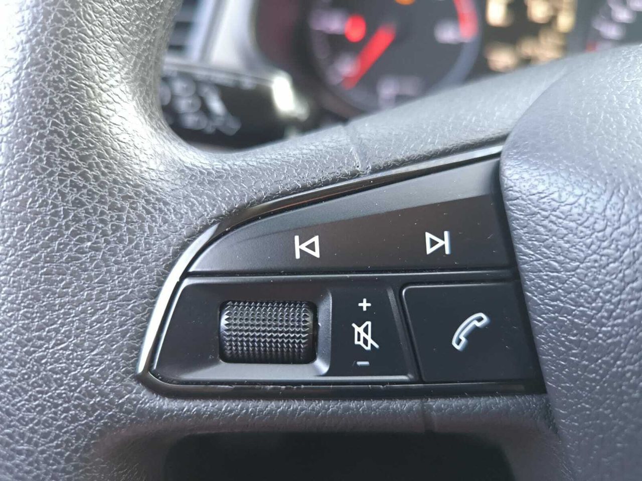 Seat Leon 1.6 TDI 110 CV  - Foto 2