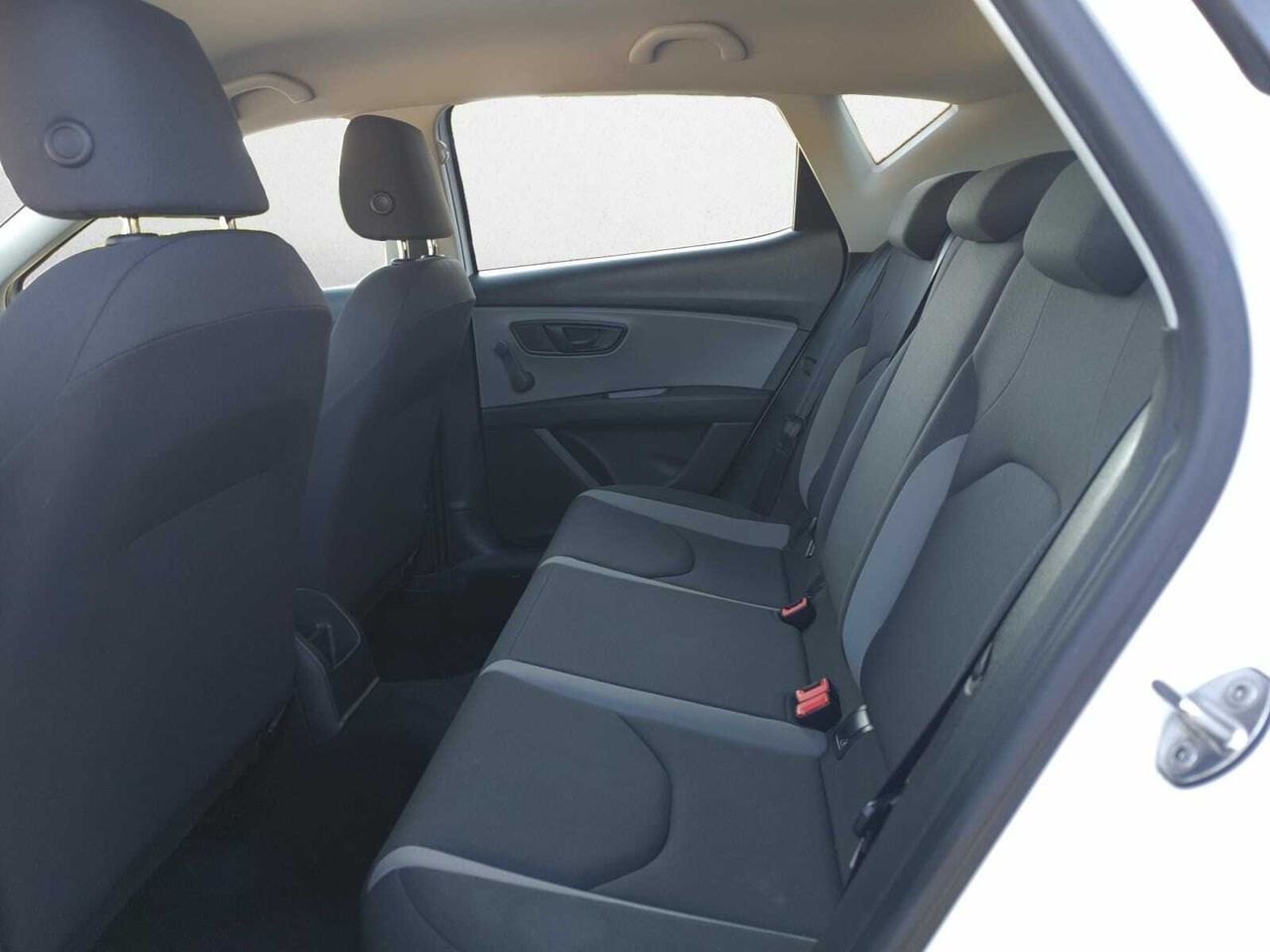 Seat Leon 1.6 TDI 110 CV  - Foto 2