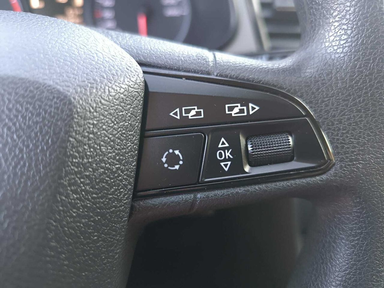 Seat Leon 1.6 TDI 110 CV  - Foto 2