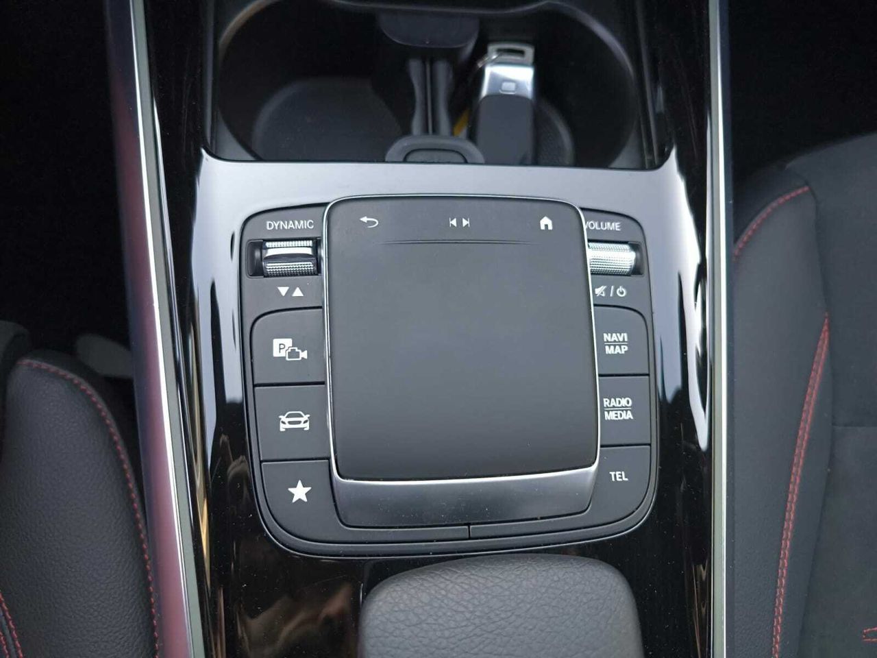 Mercedes GLA 200 D   - Foto 2