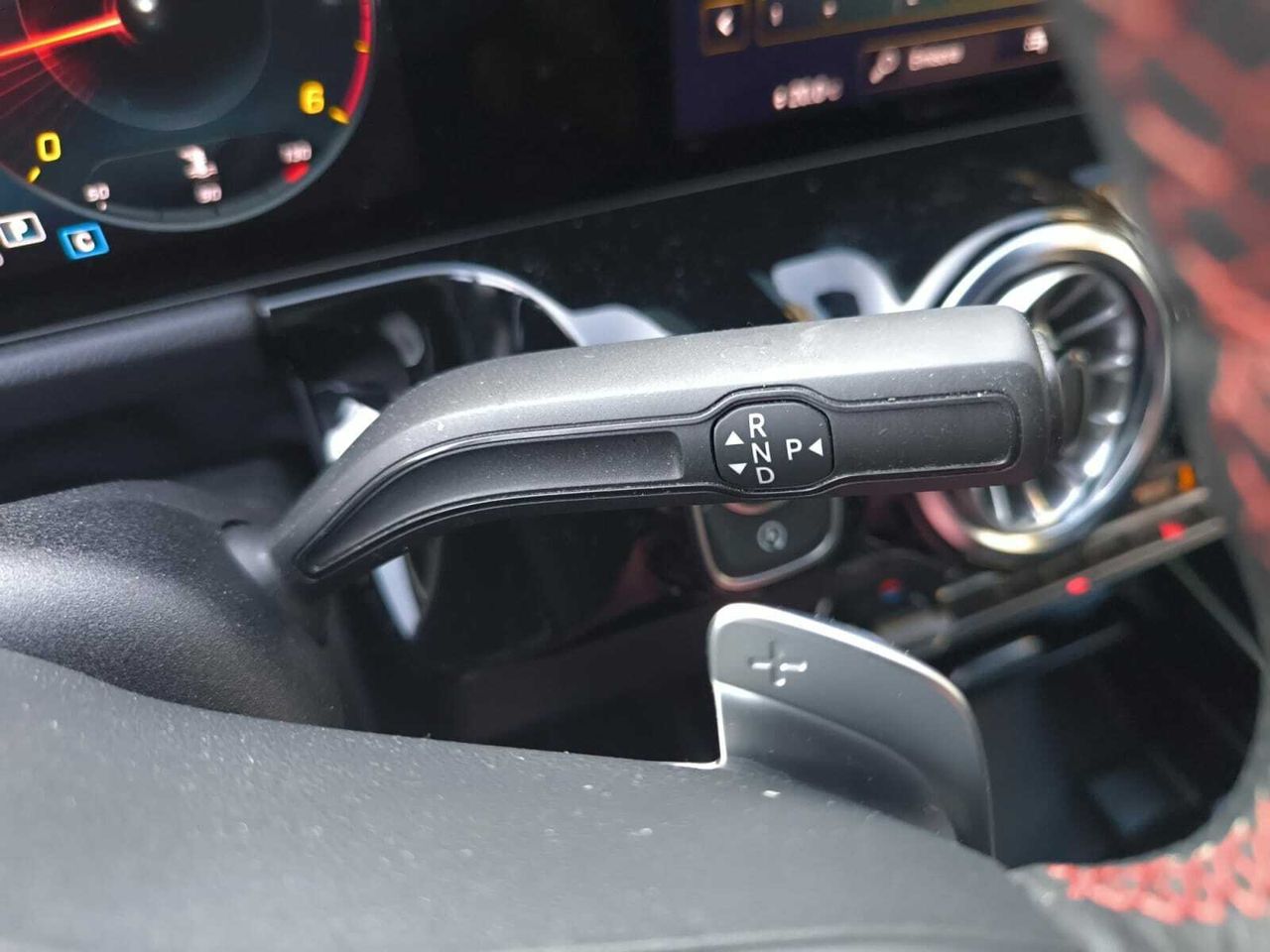 Mercedes GLA 200 D   - Foto 2