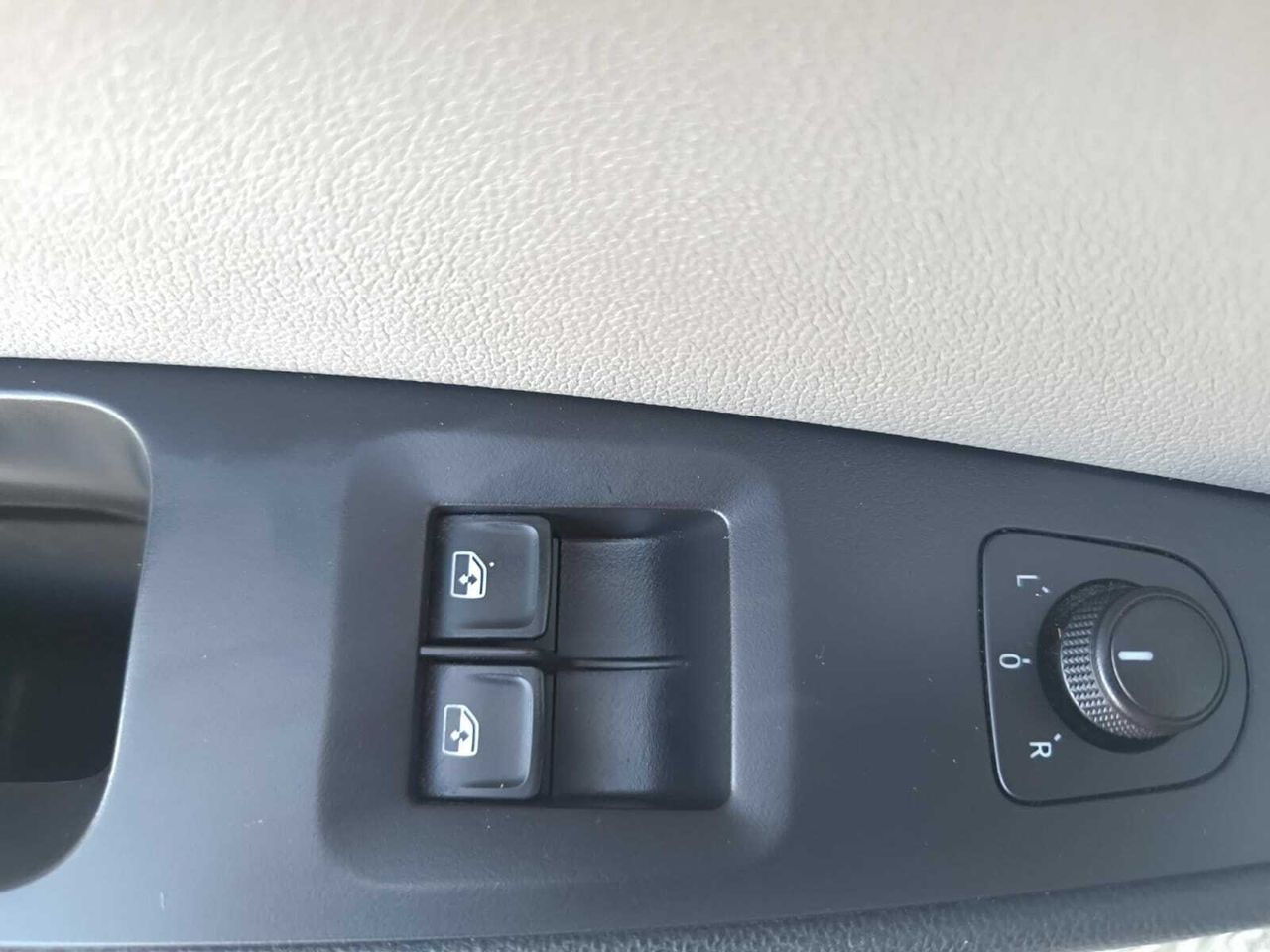 Seat Leon 1.6 TDI 110 CV  - Foto 2