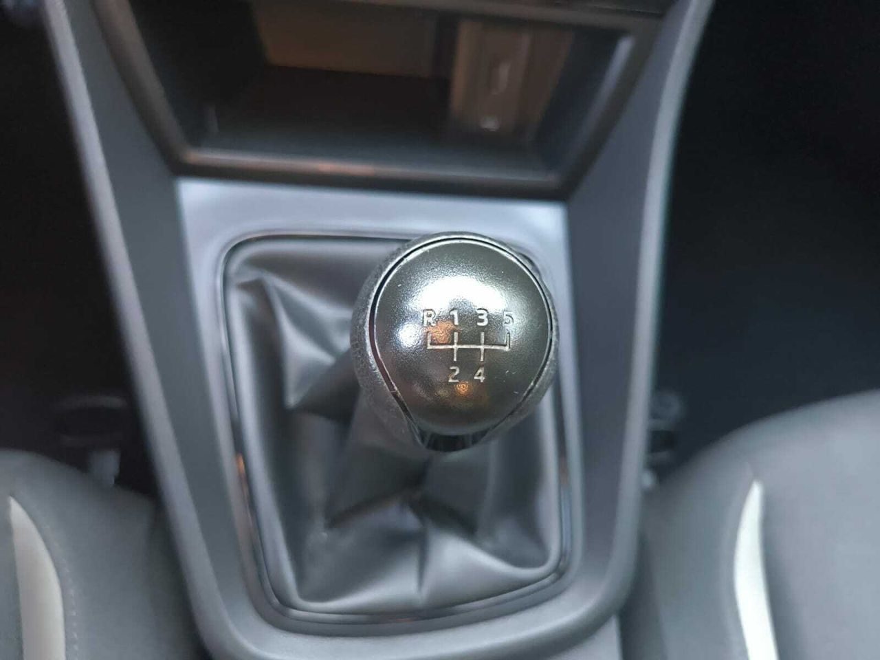 Seat Leon 1.6 TDI 110 CV  - Foto 2
