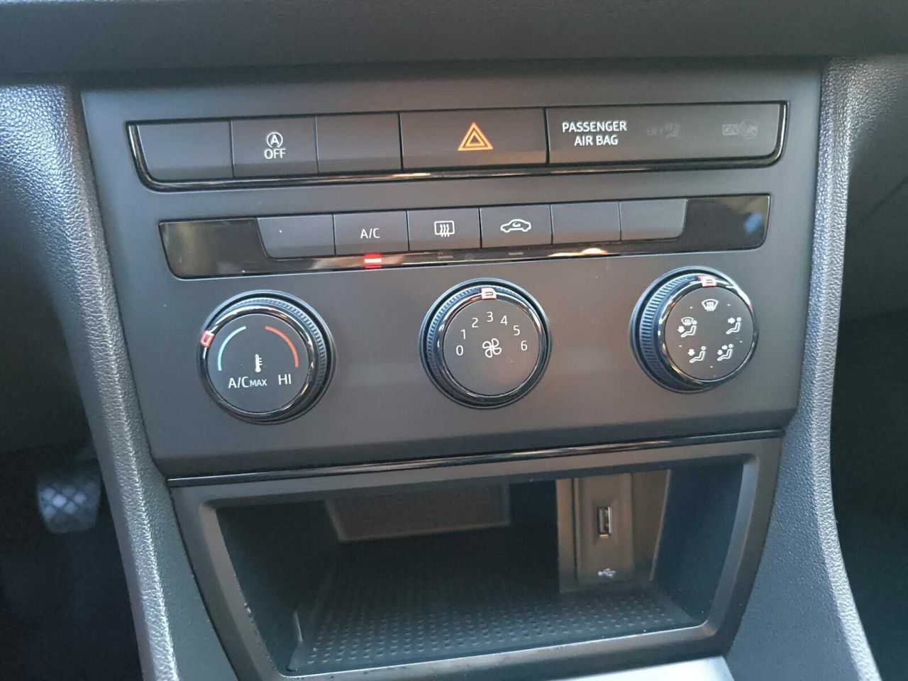 Seat Leon 1.6 TDI 110 CV  - Foto 2