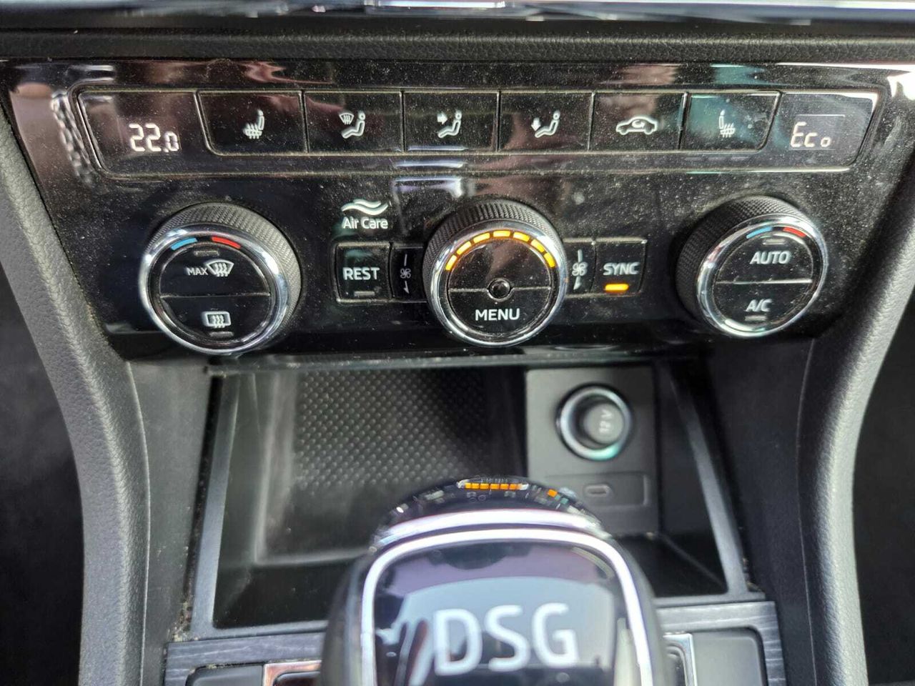 Skoda Superb COMBI STYLE 1.4 TSI IV P-HEV DSG  - Foto 2