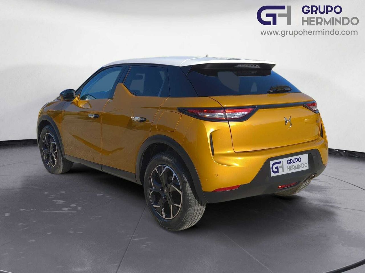 DS DS 3 CROSSBACK BLUE HDI 100 CV SO CHIC  - Foto 2
