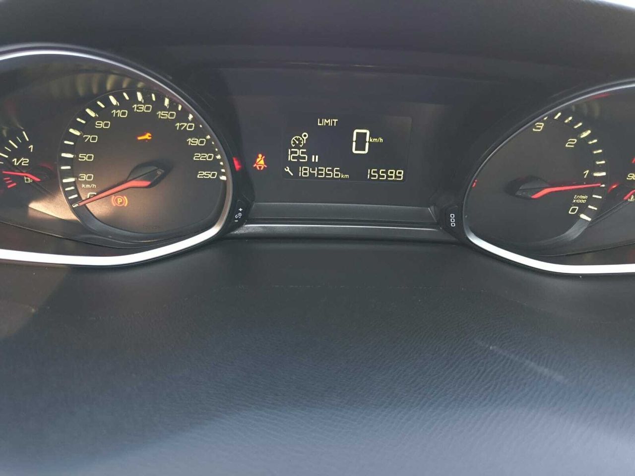 Peugeot 308 SW ACTIVE BLUE HDI 130 CV  - Foto 2