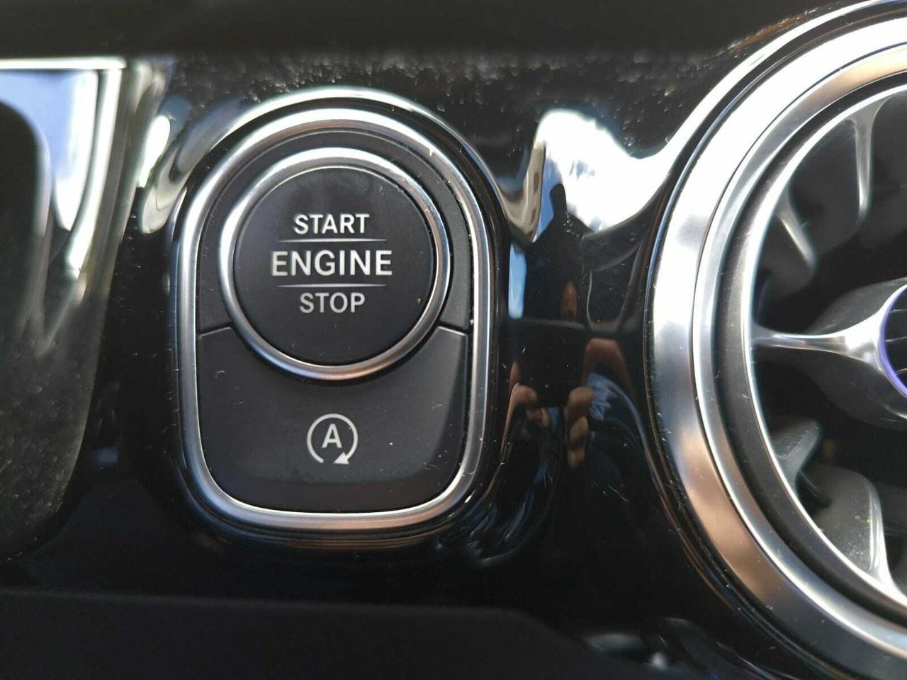 Mercedes GLA 200 D AMG LINE  - Foto 2