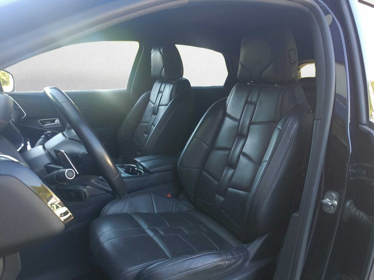 DS DS 7 CROSSBACK BLUE HDI 180 CV AUT LOUVRE  - Foto 2