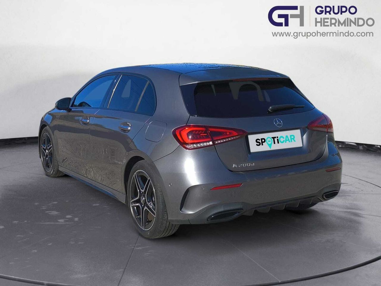 Mercedes Clase A 200 D AMG LINE + PAQUETE PREMIUM+ SMARTPHONE  - Foto 2