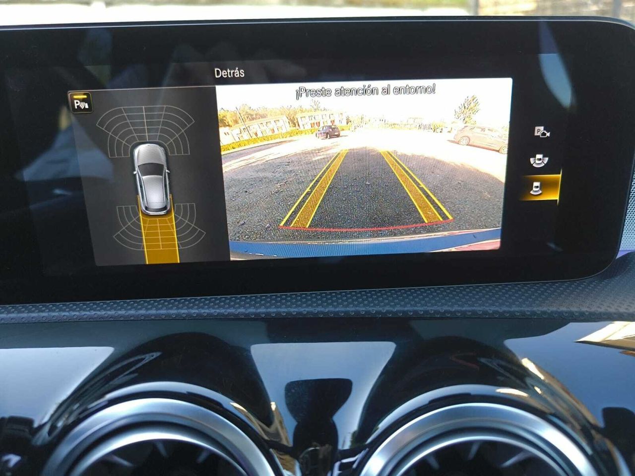 Mercedes Clase A 200 D AMG LINE + PAQUETE PREMIUM+ SMARTPHONE  - Foto 2