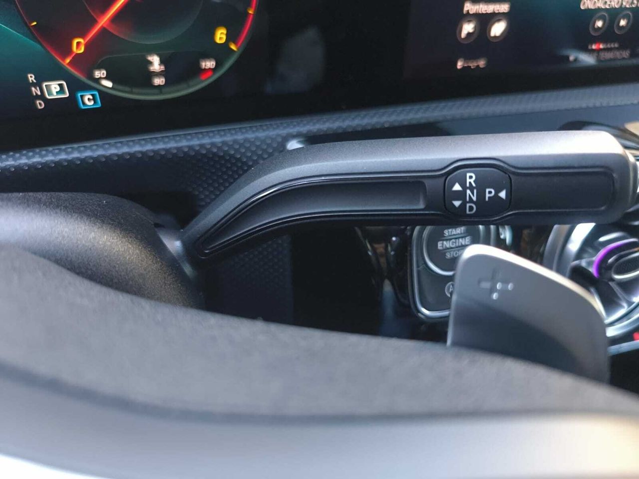 Mercedes Clase A 200 D AMG LINE + PAQUETE PREMIUM+ SMARTPHONE  - Foto 2