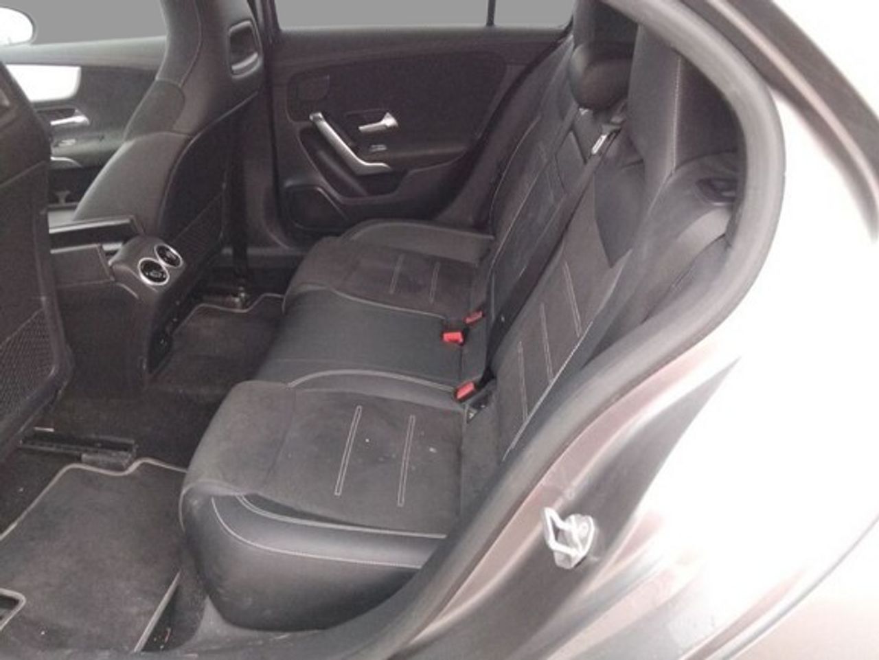 Mercedes Clase A 200 D AMG LINE + PAQUETE PREMIUM+ SMARTPHONE  - Foto 2