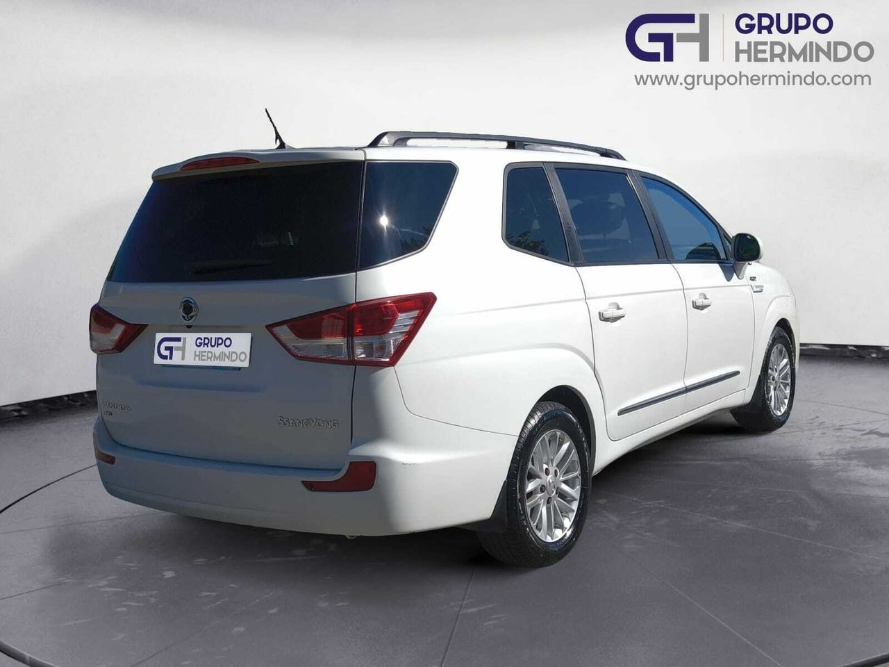 SsangYong Rodius PREMIUM  - Foto 2