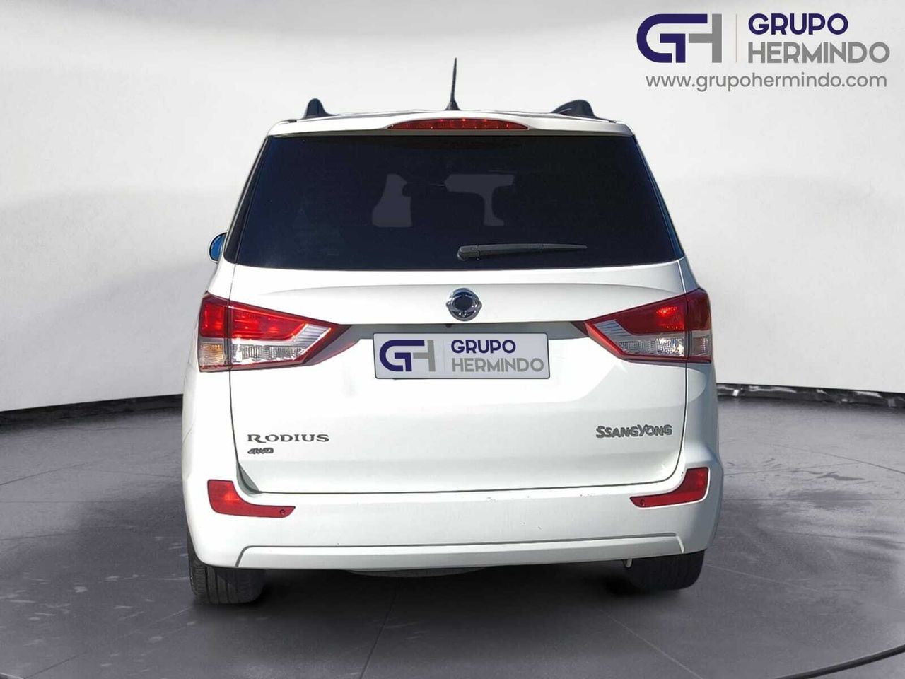 SsangYong Rodius PREMIUM  - Foto 2