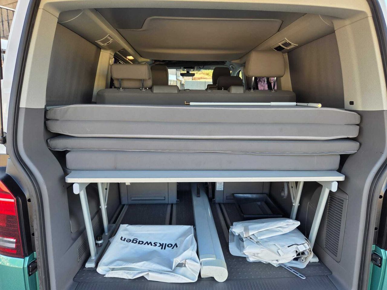 Volkswagen California BEACH TOUR TDI 146 KW 198 CV BMT DSG 7 PLAZAS  - Foto 2