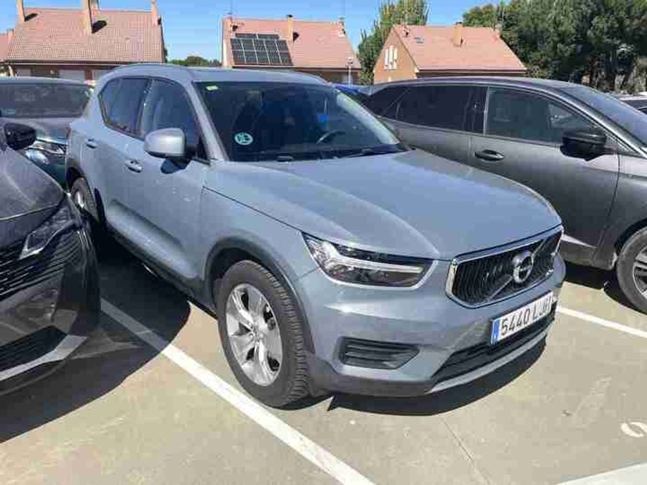 Volvo XC40 2.0 D3 BUSINESS PLUS AUTO+PACK XENIUM+PARK ASSIST  - Foto 2