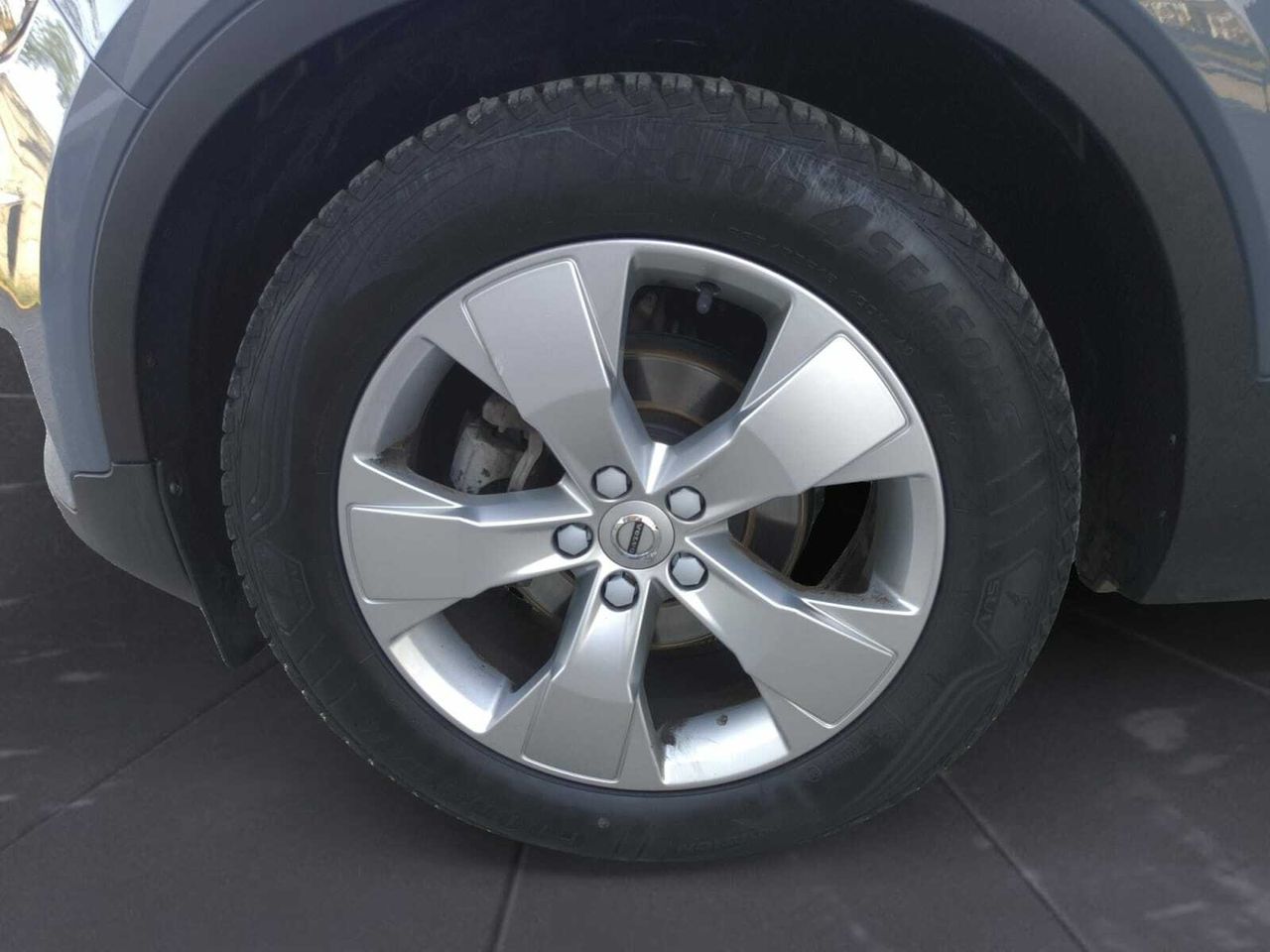 Volvo XC40 2.0 D3 BUSINESS PLUS AUTO+PACK XENIUM+PARK ASSIST  - Foto 2