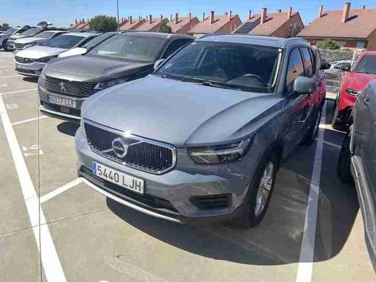 Volvo XC40 2.0 D3 BUSINESS PLUS AUTO+PACK XENIUM+PARK ASSIST  - Foto 2