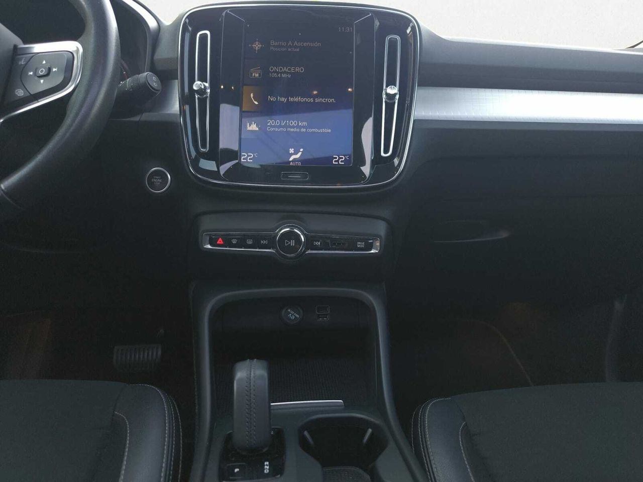 Volvo XC40 2.0 D3 BUSINESS PLUS AUTO+PACK XENIUM+PARK ASSIST  - Foto 2