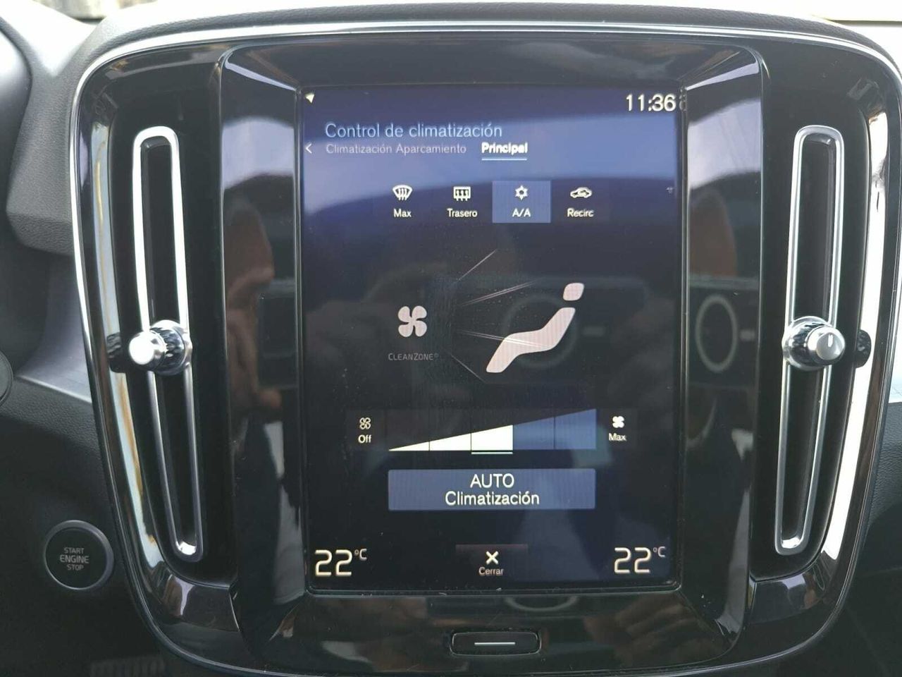 Volvo XC40 2.0 D3 BUSINESS PLUS AUTO+PACK XENIUM+PARK ASSIST  - Foto 2