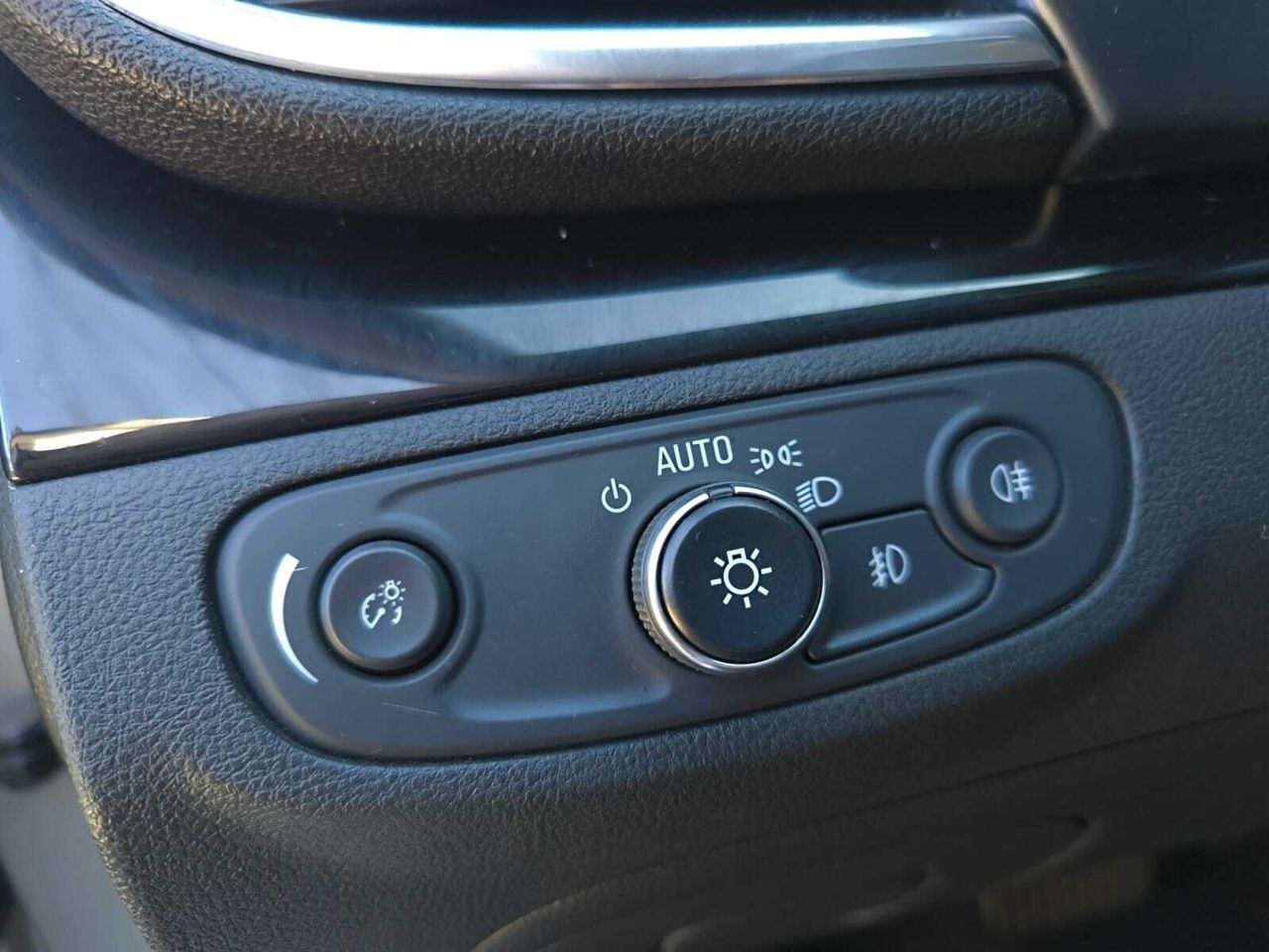 Opel Mokka X 1 1.4 T 103 KW 4X2 INNOVATION  - Foto 2